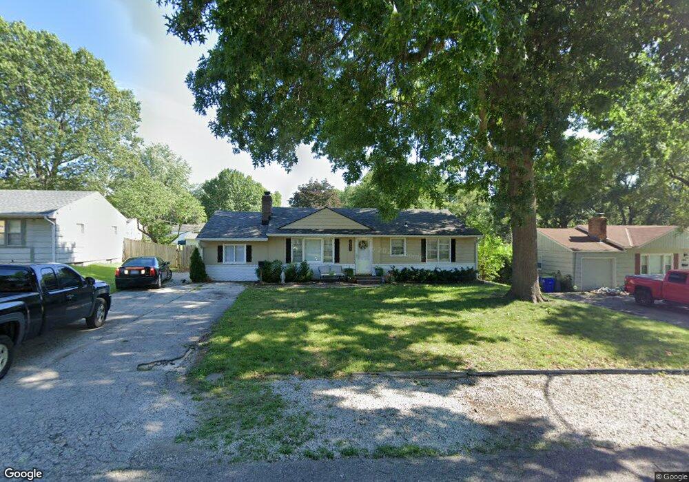 10721 Sharon Ln, Shawnee, KS 66203 - photo 1