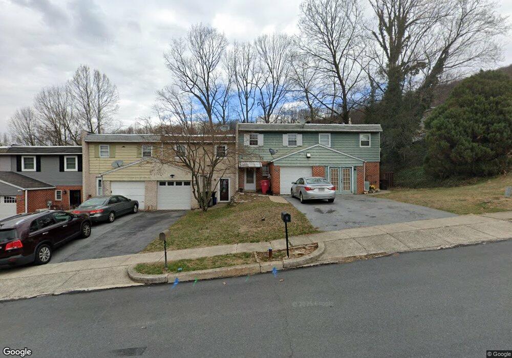 844 Rabbit Ln, Reading, PA 19606 - photo 1