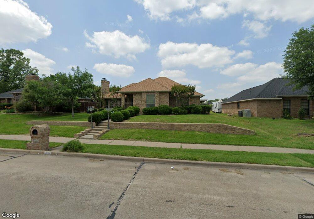 1604 W Jamestown Dr, Ennis, TX 75119 - photo 1