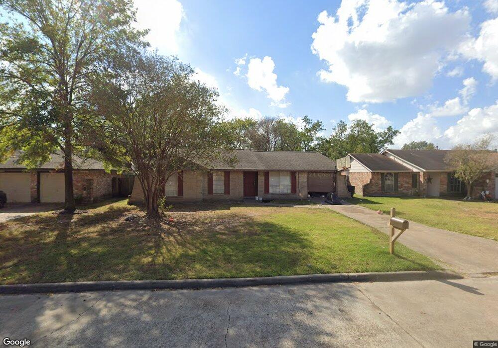 7127 Yellow Pine Dr, Houston, TX 77040 - photo 1