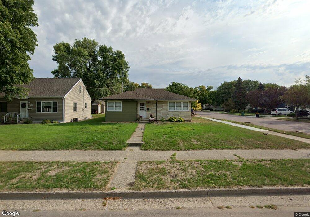 1025 S Washington St, New Ulm, MN 56073 - photo 1