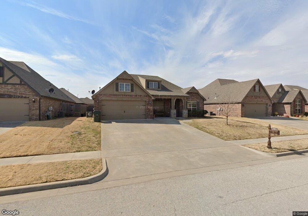 10534 N 121st East Ave, Owasso, OK 74055 - photo 1