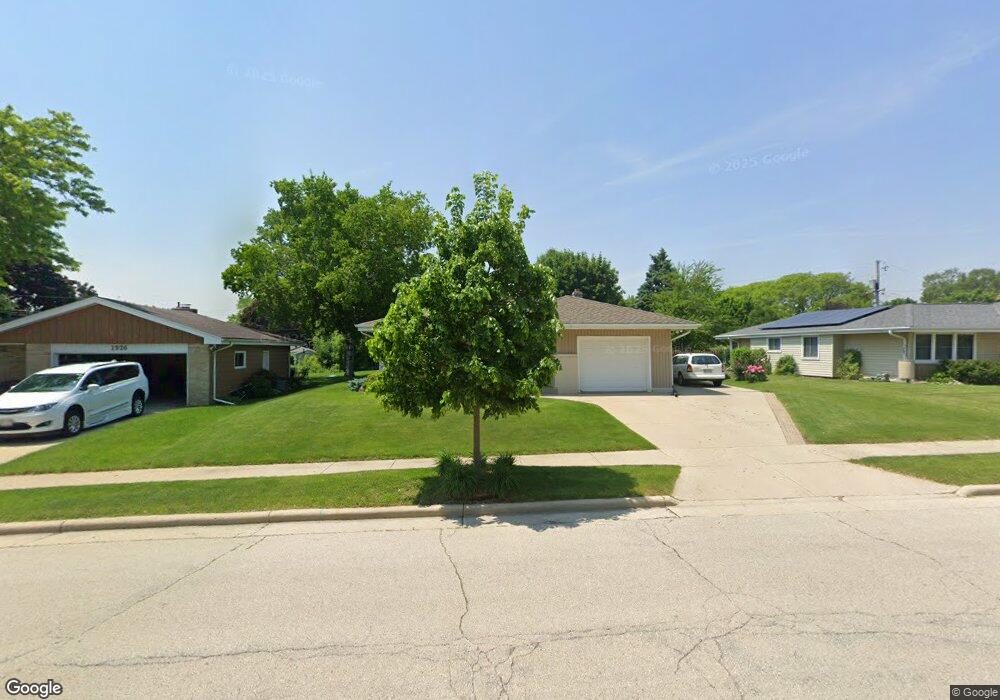 1930 Manhattan Dr, Waukesha, WI 53186 - photo 1