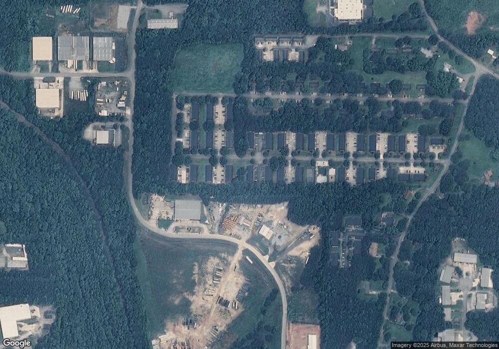 124 Danny Dr unit E, Carrollton, GA 30117 - photo 1