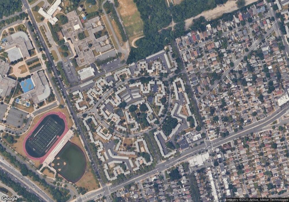 247-31 77th Crescent unit B, Jamaica, NY 11426 - photo 1