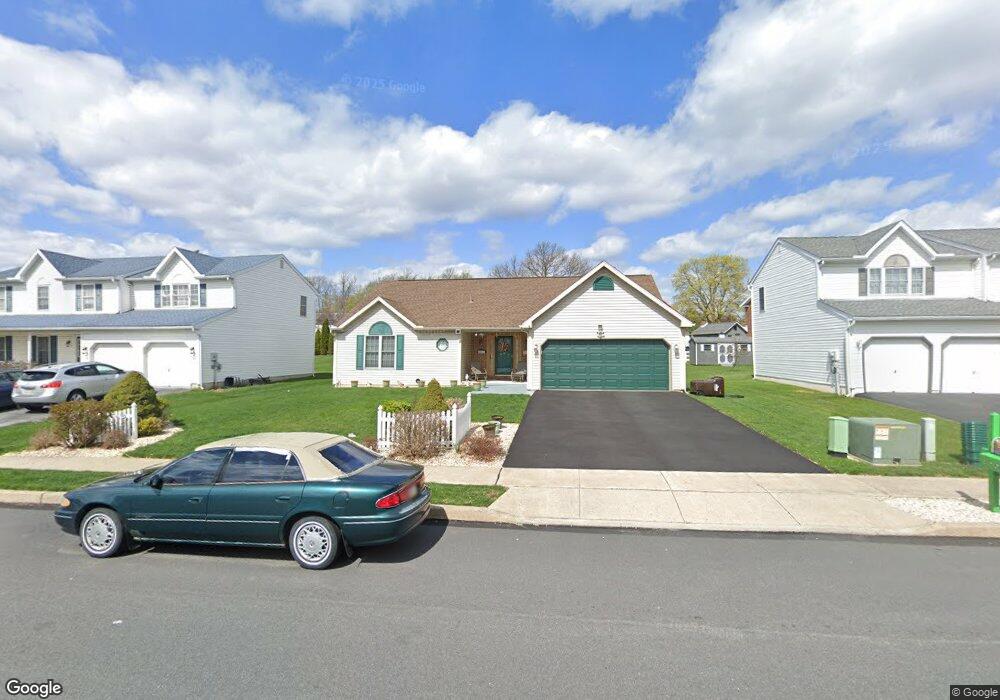 4561 Green Tree Rd, Reading, PA 19606 - photo 1