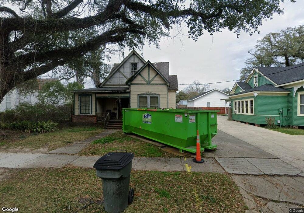 613 Division St, Lake Charles, LA 70601 - photo 1