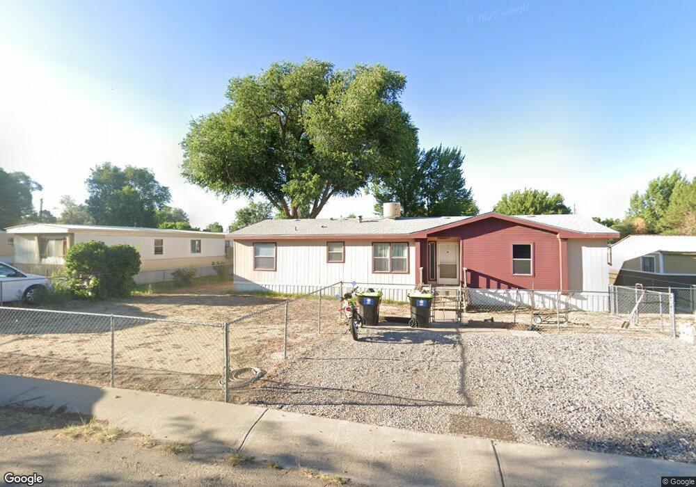 912 Camino Rd, Bloomfield, NM 87413 - photo 1
