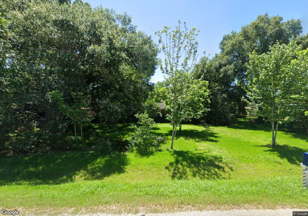 305 N Clear Creek Dr, Friendswood, TX 77546 - photo 1