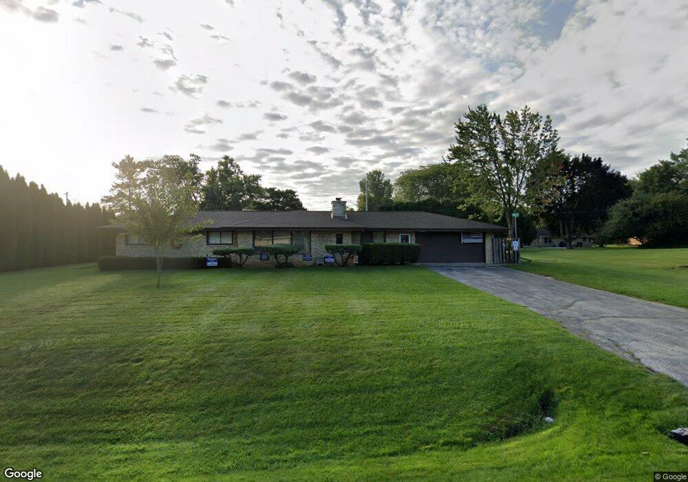 W148N7724 Menomonee Manor Dr, Menomonee Falls, WI 53051 - photo 1