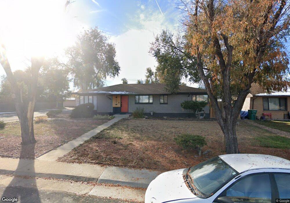 2201 Iola St, Aurora, CO 80010 - photo 1