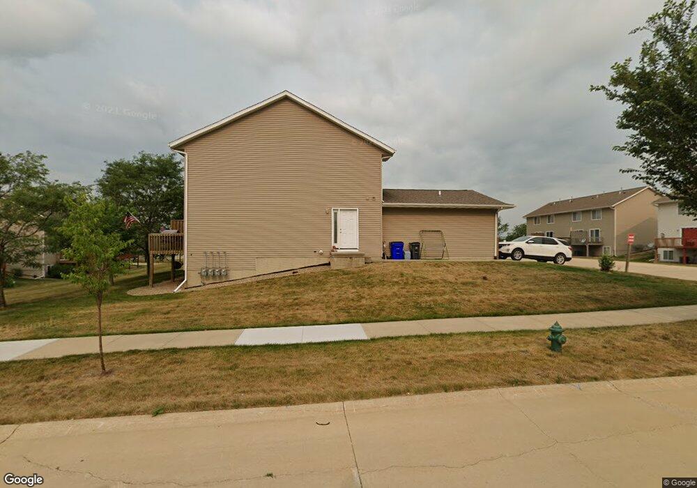 2940 Samuel Ct SW, Cedar Rapids, IA 52404 - photo 1