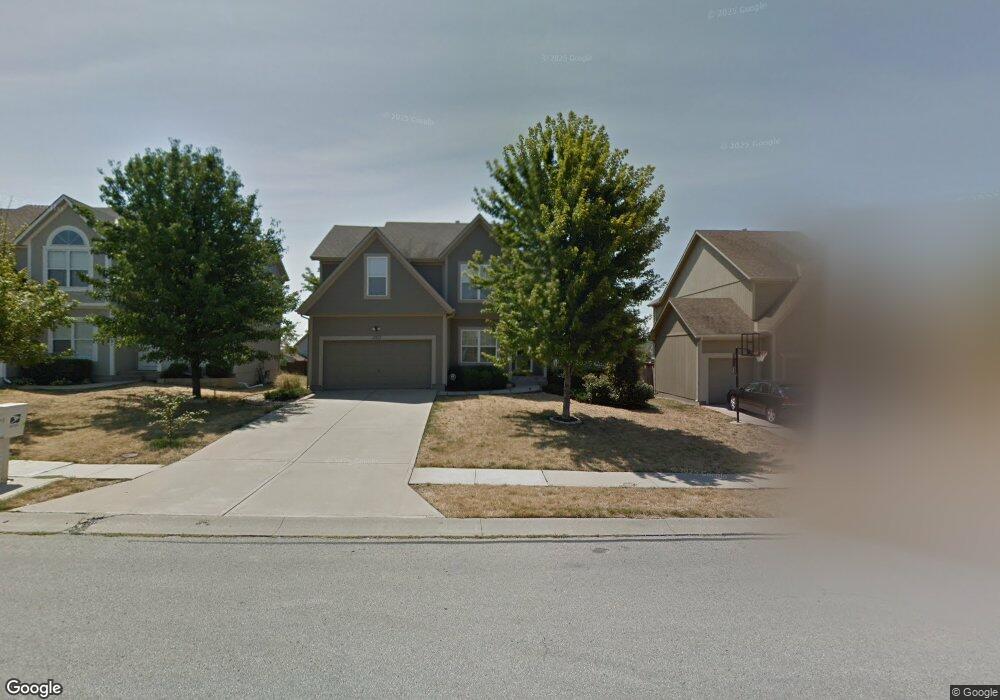 21123 W 58th St, Shawnee, KS 66218 - photo 1