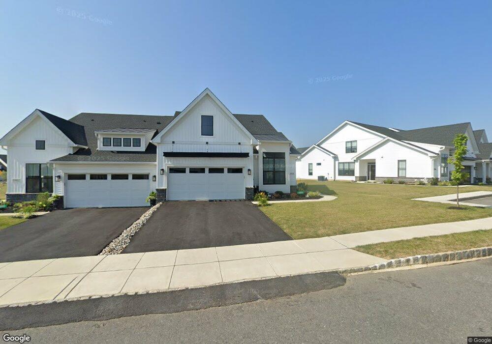 6904 Cedar Dr, Bath, PA 18014 - photo 1