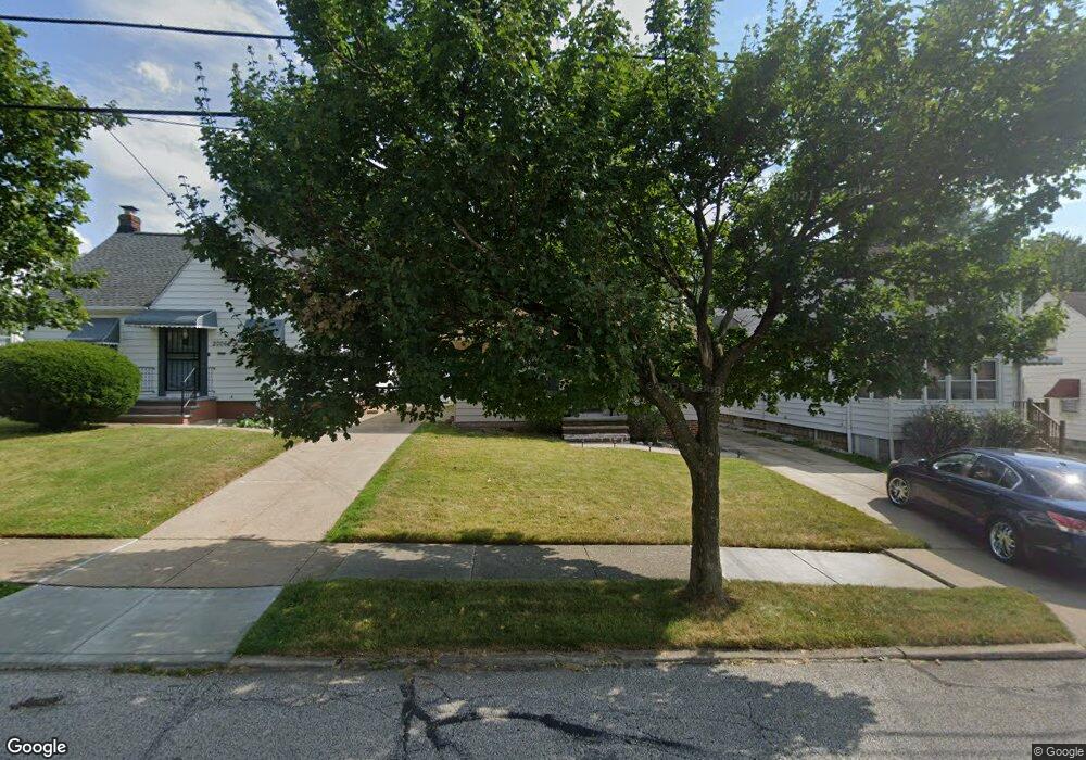 20040 Raymond St, Maple Heights, OH 44137 - photo 1