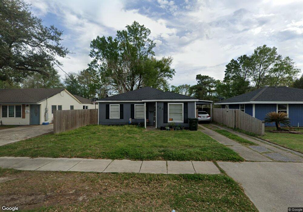 404 Gelpi Dr, Lake Charles, LA 70615 - photo 1