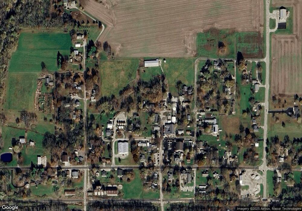 114 Spring St, Camargo, IL 61919 - photo 1