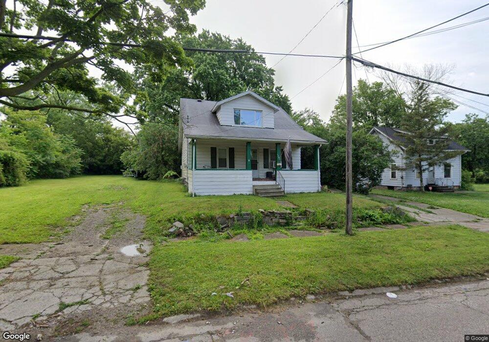1704 N Vernon Ave, Flint, MI 48506 - photo 1