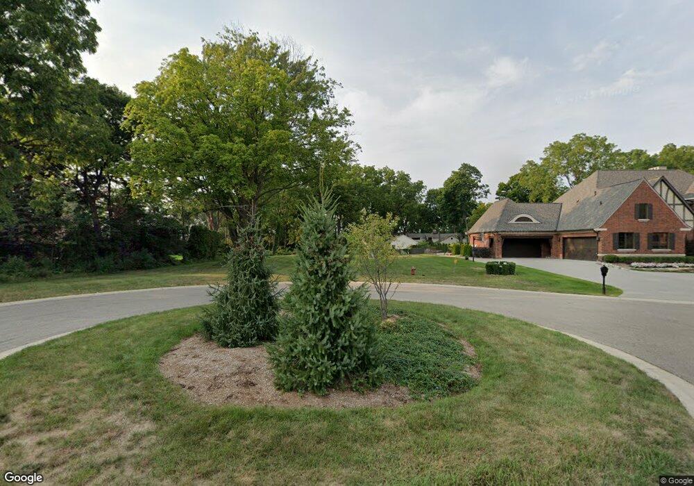 773 Kingston Ct, Bloomfield Hills, MI 48304 - photo 1