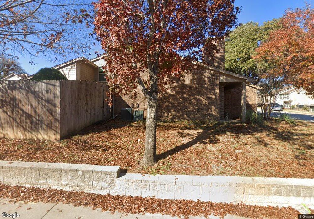 2702 Meadow Park Dr, Bedford, TX 76021 - photo 1