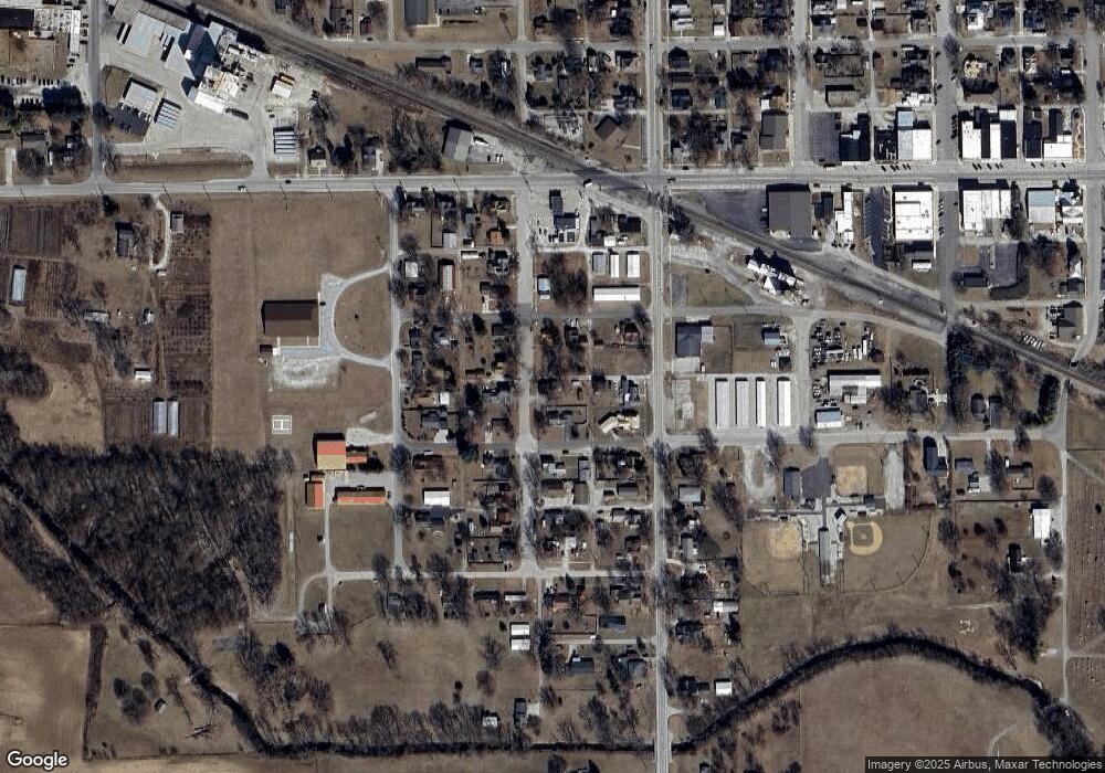 205 S Walnut St, Mentone, IN 46539 - photo 1