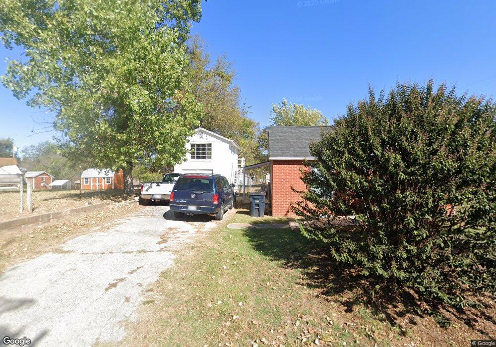 934 E Hayes St, Shawnee, OK 74801 - photo 1