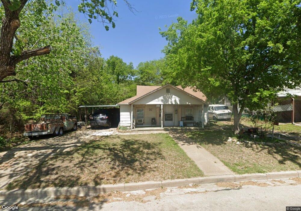 207 Front St, Weatherford, TX 76086 - photo 1