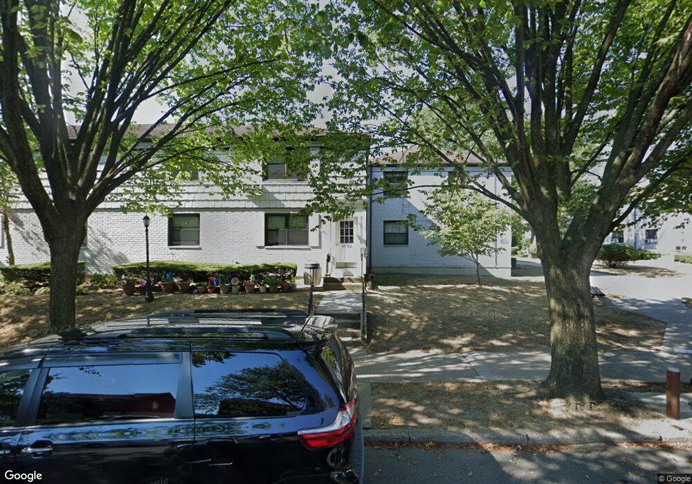 6902 136th St, Flushing, NY 11367 - photo 1