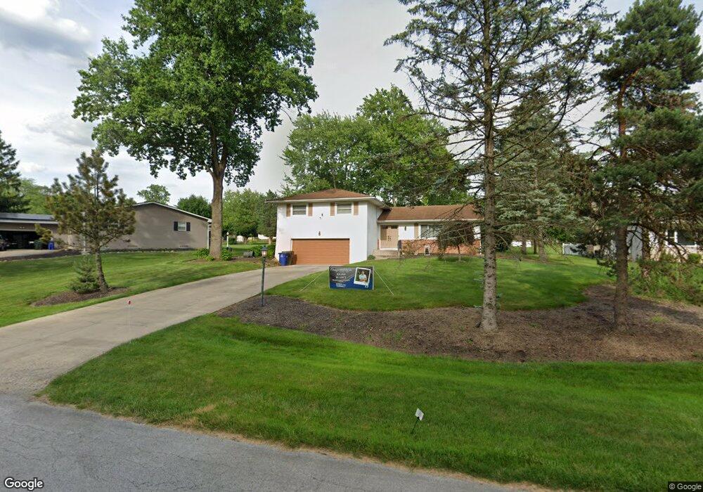 928 Plum Ridge, Columbus, OH 43213 - photo 1