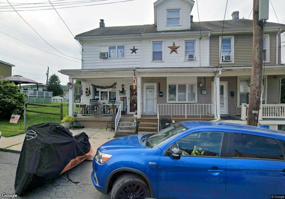 438 E Elm St, Tamaqua, PA 18252 - photo 1