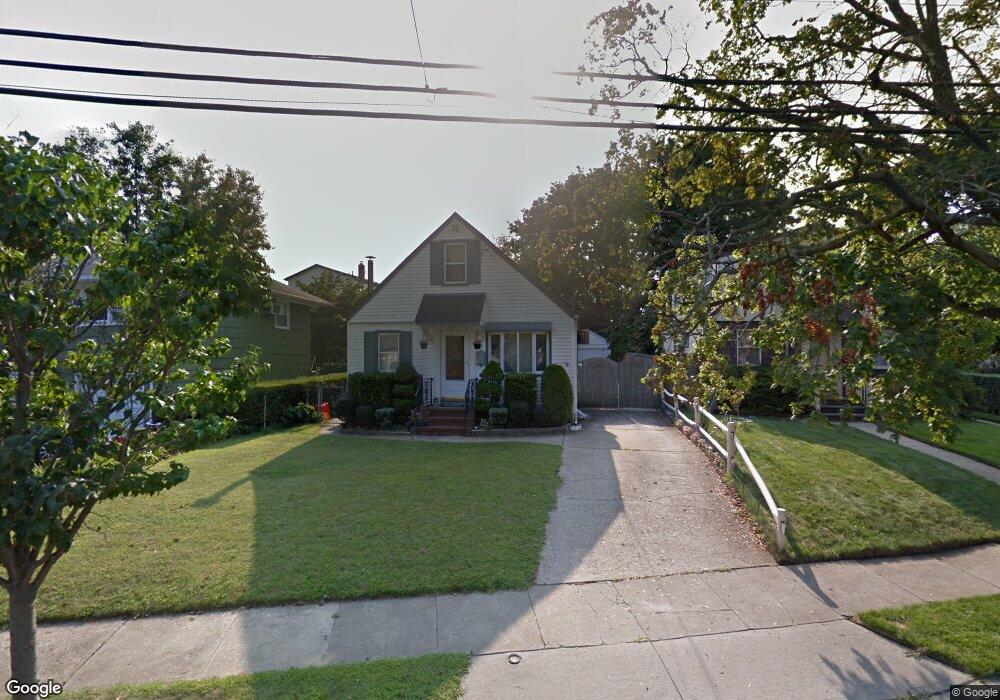 60 Maplewood St, West Hempstead, NY 11552 - photo 1