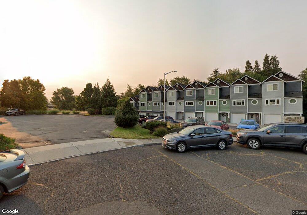 982 W 8th Place, the Dalles, OR 97058 - photo 1