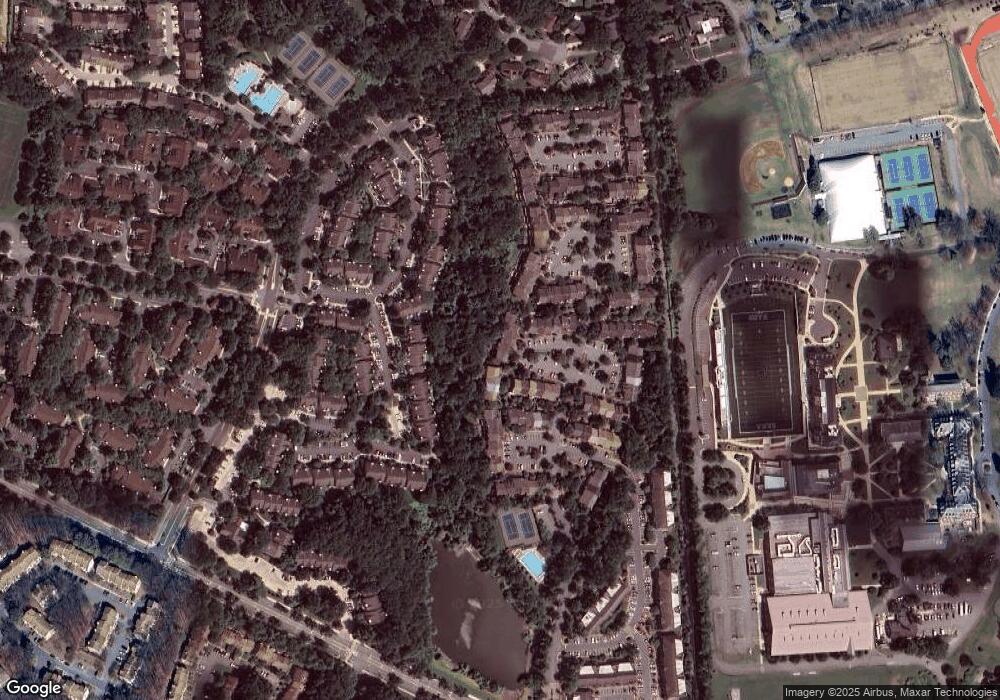 10772 Brewer House Rd, Rockville, MD 20852 - photo 1