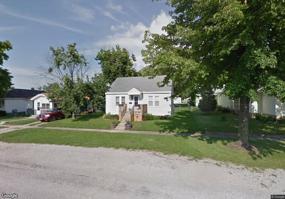 1004 N 13th St, Mattoon, IL 61938 - photo 1