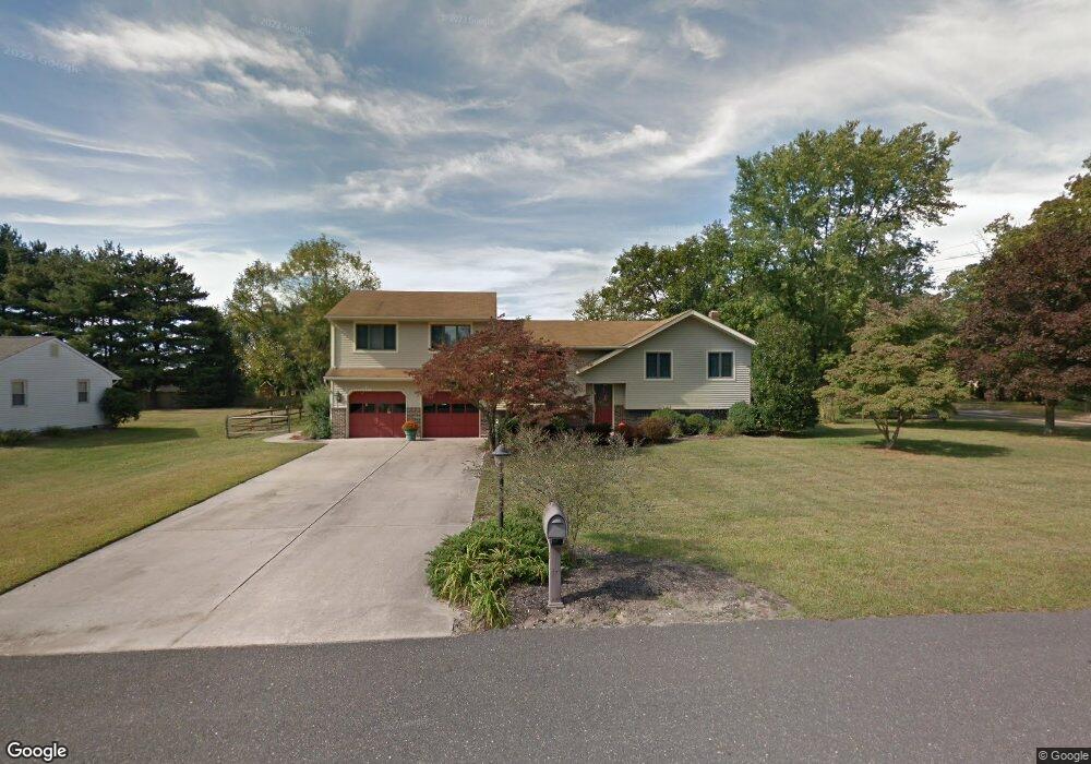 2 Ridgeway Ln, Southampton, NJ 08088 - photo 1