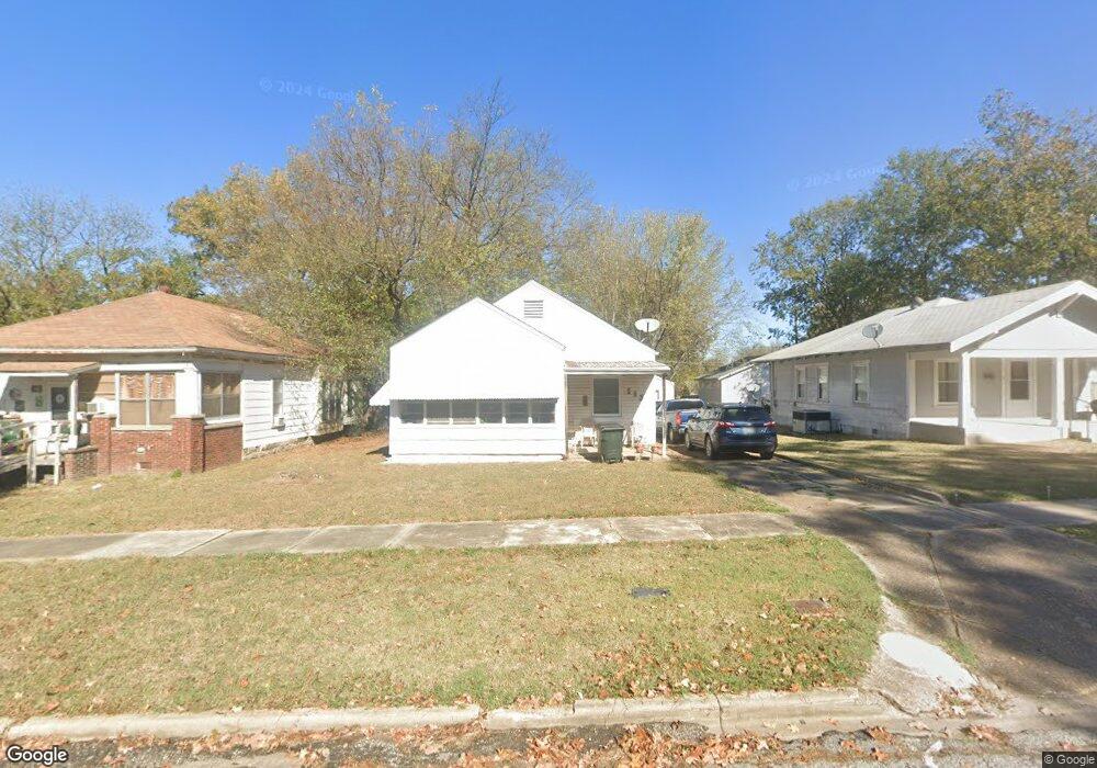 513 E 14th St, Okmulgee, OK 74447 - photo 1