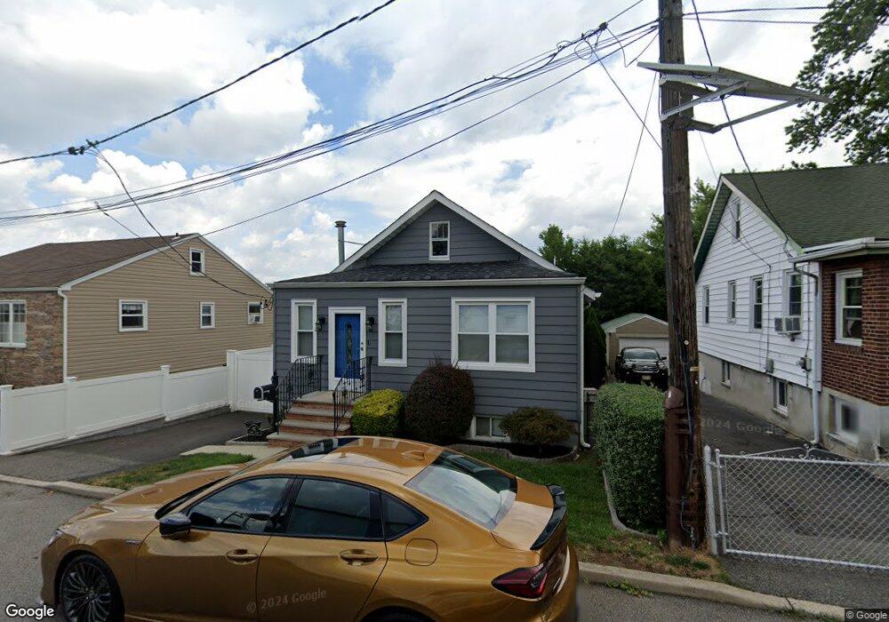 162 Laurel Ct, Secaucus, NJ 07094 - photo 1