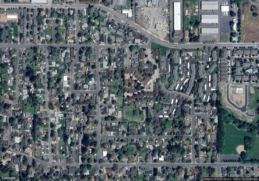 1128 SE Excalibur Dr, Grants Pass, OR 97526 - photo 1