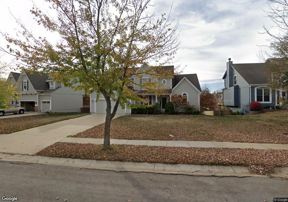 5110 Aminda St, Shawnee, KS 66226 - photo 1