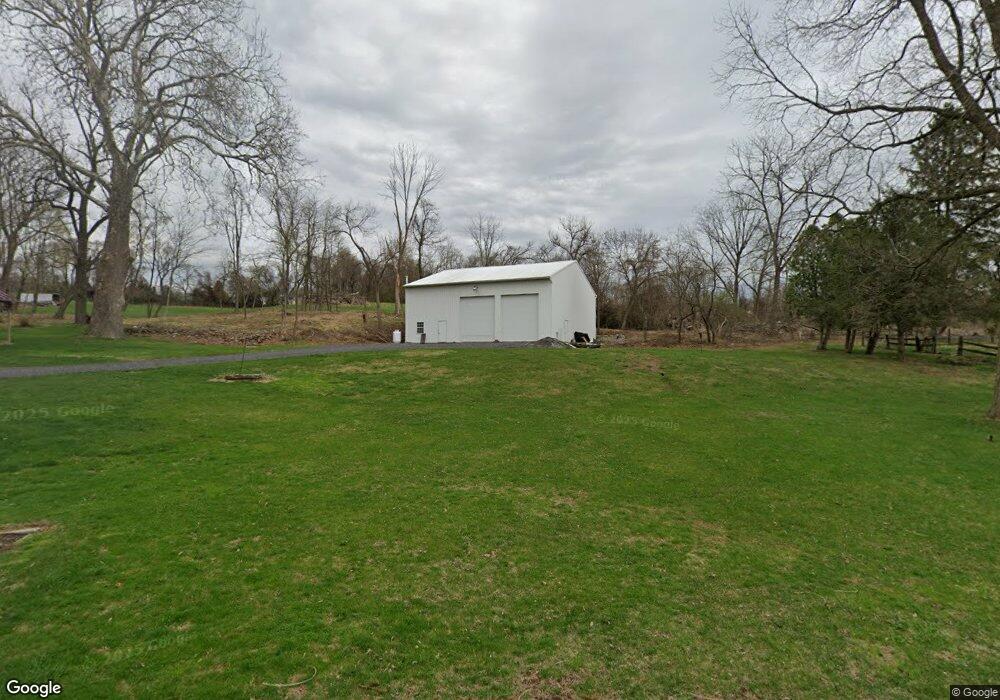 412 Chapel Hill Rd, Reading, PA 19608 - photo 1