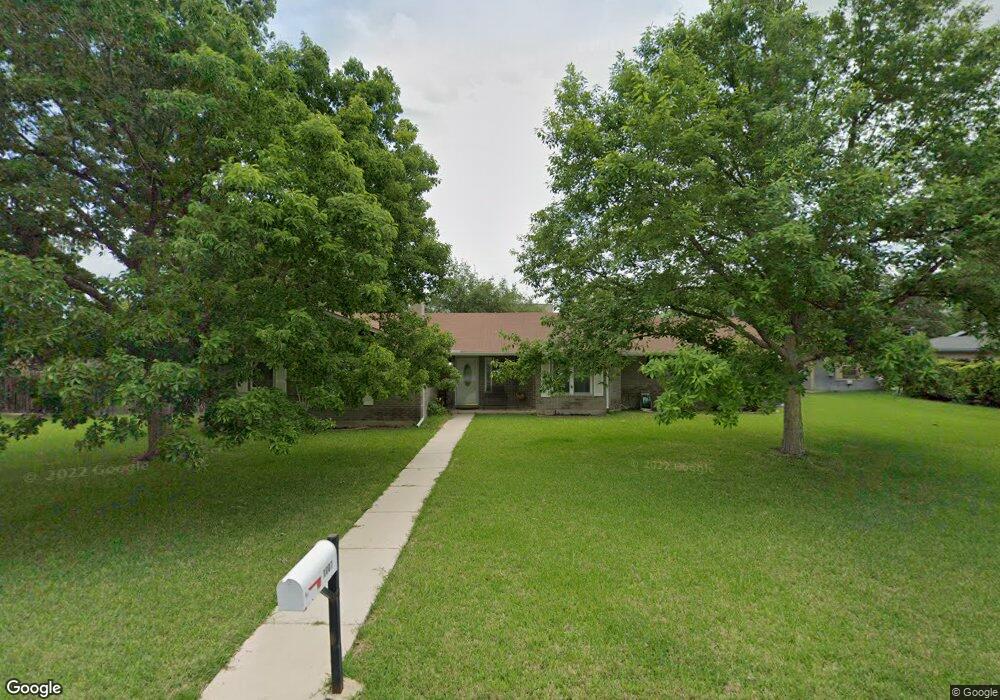 1007 Elizabeth, Seguin, TX 78155 - photo 1