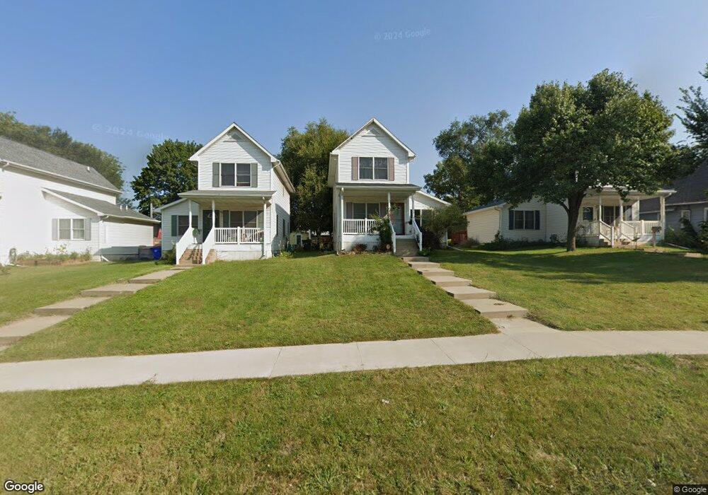 1010 12th Ave SE, Cedar Rapids, IA 52401 - photo 1