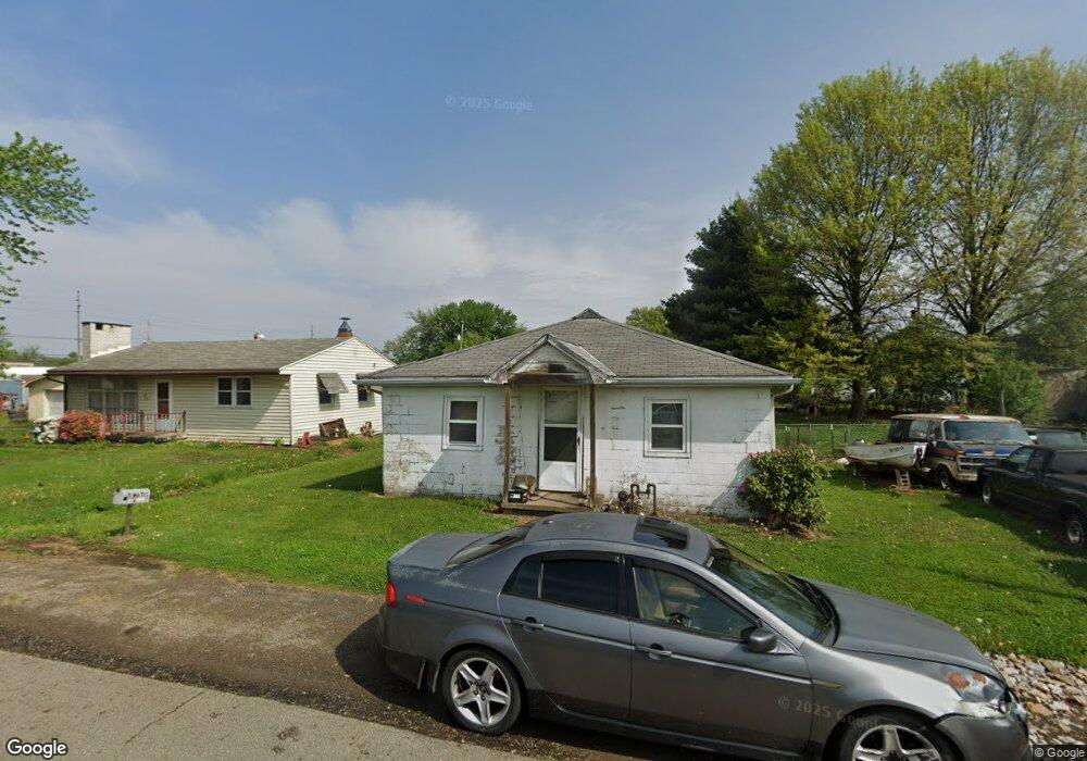 644 Custer Dr, Coshocton, OH 43812 - photo 1