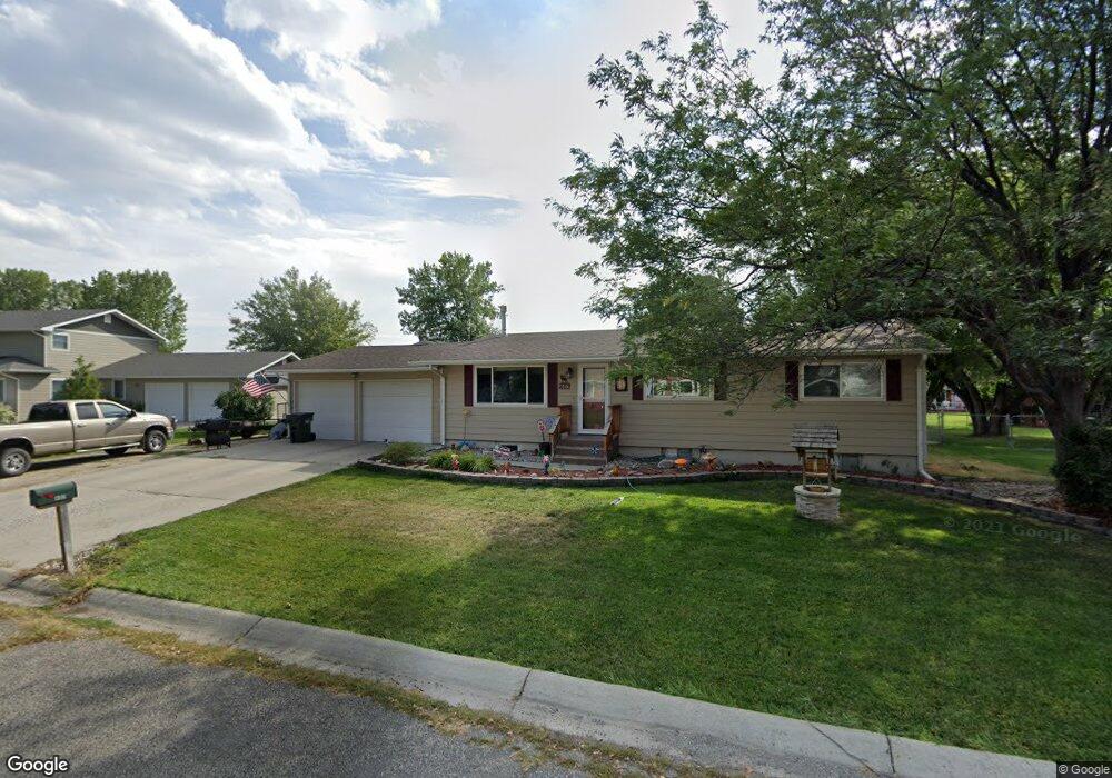 407 W 4th Ave N, Columbus, MT 59019 - photo 1