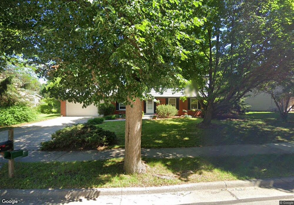 2114 Laura Ln, Waukesha, WI 53186 - photo 1