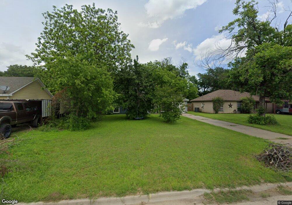 1520 N Anglin St, Cleburne, TX 76031 - photo 1