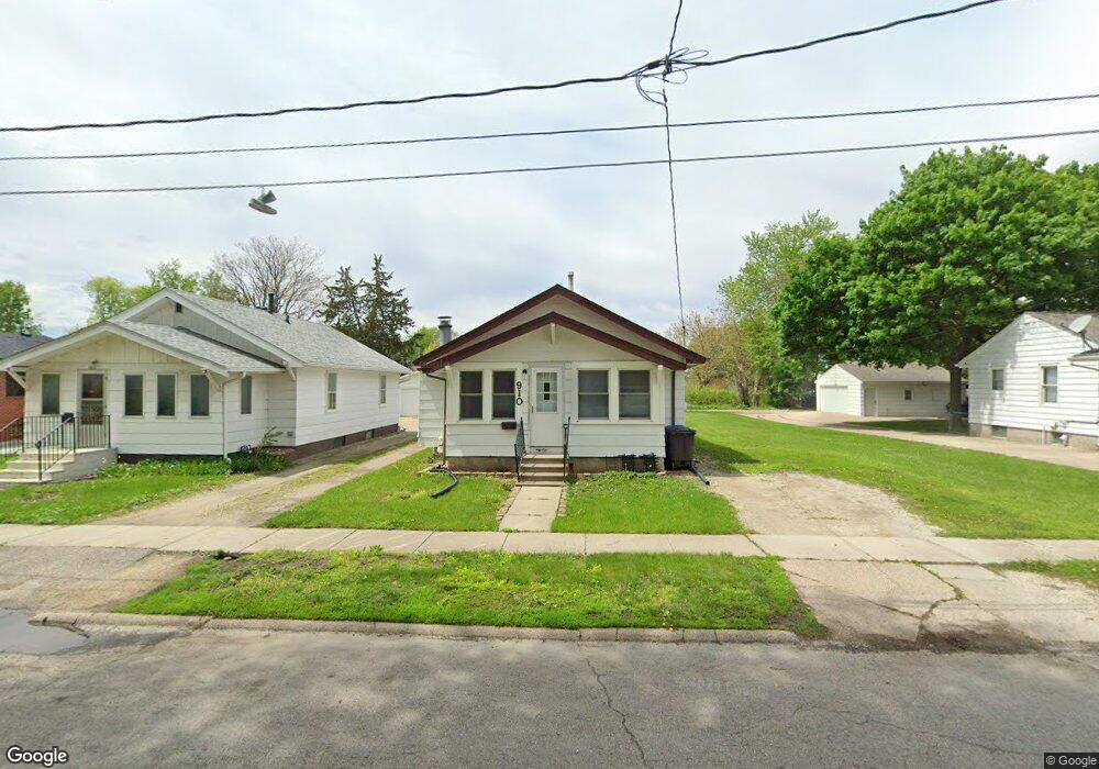 910 E 24th St, Des Moines, IA 50317 - photo 1