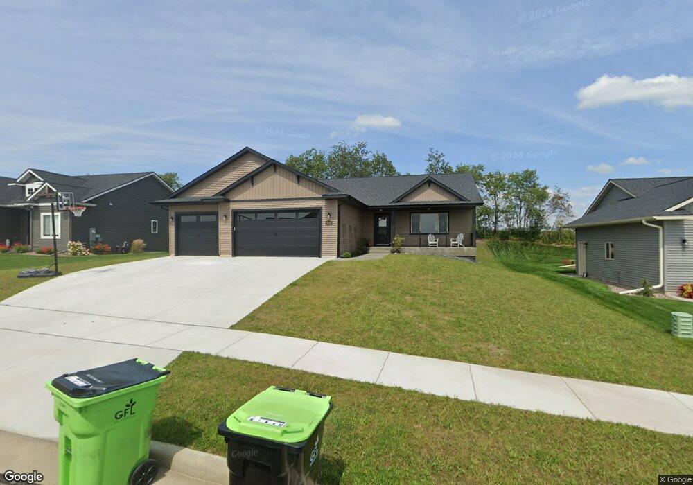 1352 Plum Creek Dr, Eau Claire, WI 54703 - photo 1