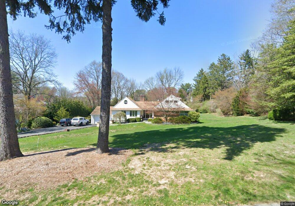 11 Bridle Path E, Port Washington, NY 11050 - photo 1