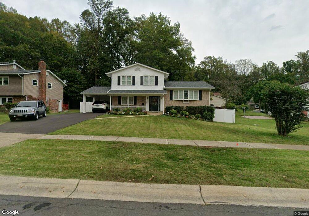 5303 Russett Rd, Rockville, MD 20853 - photo 1